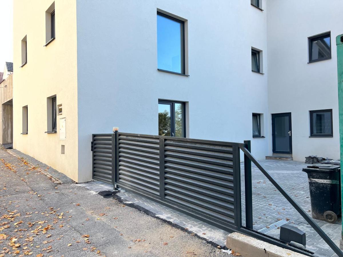פראג Byt Apartman 74M2 Vyhled Klid Priroda מראה חיצוני תמונה