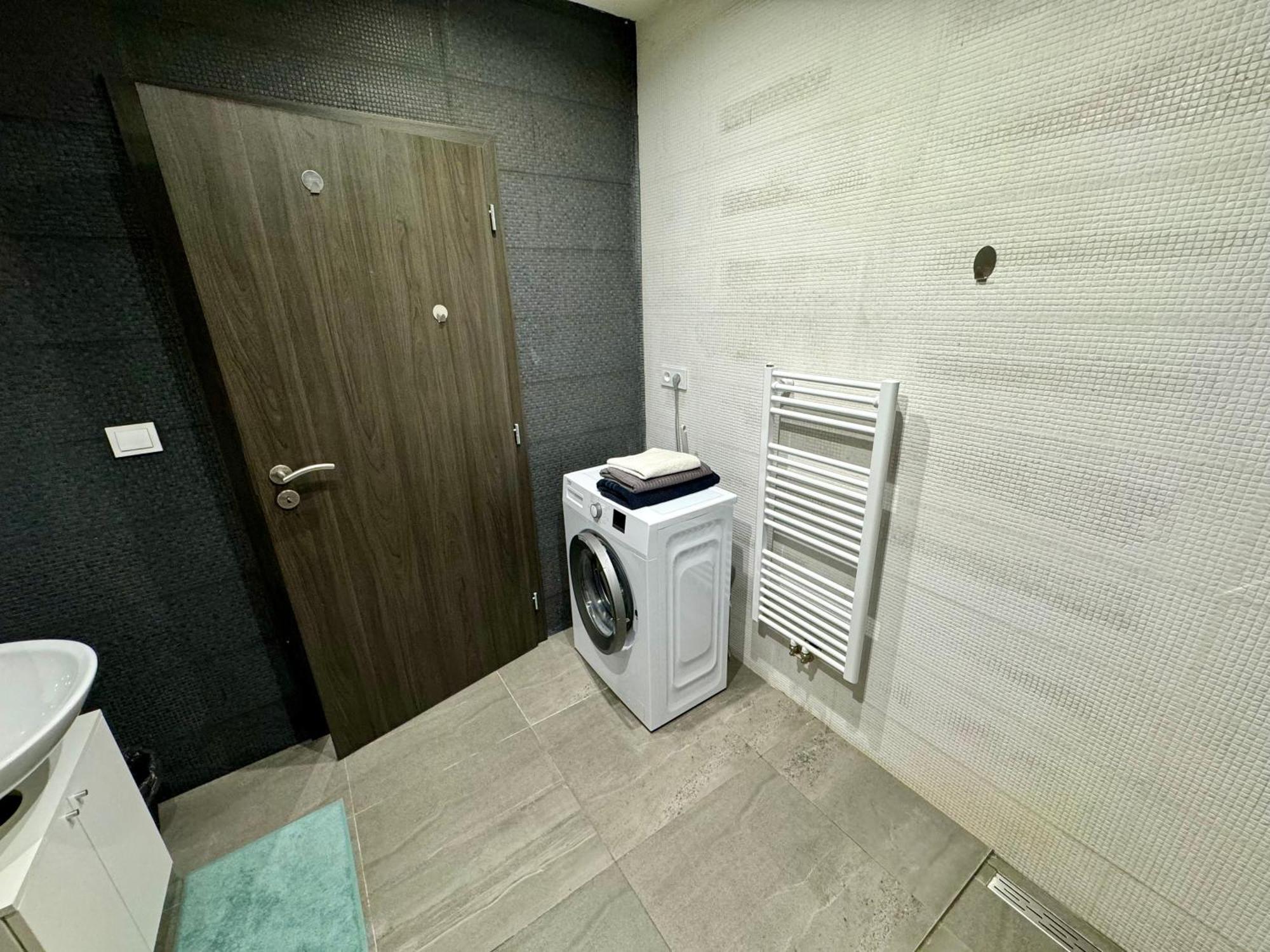 פראג Byt Apartman 74M2 Vyhled Klid Priroda מראה חיצוני תמונה